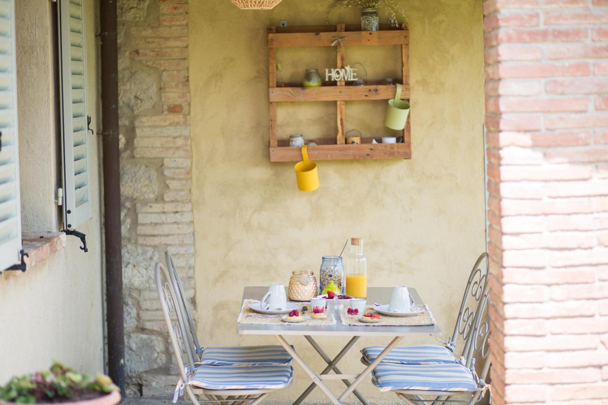 Ferienwohnung Poggetto Di Montese San Gimignano Exterior foto